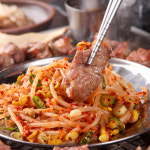 눈살(관자살)1kg 국내산 돼지고기 뒷고기 돼지부속 구이 : 드피그