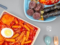 사과 처럼달콤한 국물 떡볶이 끝장 떡볶이 : 친절한 새삶씨