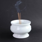 백자 당초문 도자기 향로 M 향홀더 향버너 : 손이야기