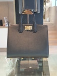 [FERRAGAMO] 스튜디오 박스백 스몰 210398 740941 : 여주375아울렛 BOTTO