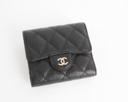 [국내당일발송] 샤넬 CHANEL 클래식 플랩 반지갑 지퍼 블랙 금장 캐비어 한정판 A0712 : 봉쥬르파리
