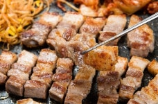 한돈 삼겹살 당일작업 1KG 암돼지 1등급 냉장 수육 불고기 구이 캠핑고기 : 레드피그 순수한돈