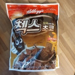비타민, 칼슘 등 다양한 영양분 함유 켈로그 오곡으로 만든 첵스 초코 시리얼 : I뚜기뚜기I