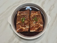 수제 돼지갈비 맛 양념 돈구이 800g 왕구이 양념목살 숯불 칼집 : 빈앤쿡스
