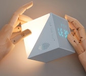 박수소리 동작 음성인식 알람시계 큐브 스누즈 타이머 무드등 탁상 시계 : 슈퍼푸드스토어
