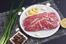 한우 1+등급 채끝살 300g 소고기 스테이크 캠핑고기 구이용 국내산 : 우리한우365