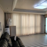 진해 자은동 중흥S클래스 아파트, 2중커튼 거실스타일링 : 데코인 홈