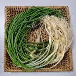 통영 비진도 노지 세척 달래  200g 500g 곱창김 봄나물 제철 농산물 달래장 : 더맛봄