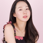 costume / Tiny flower earring [티니 플라워 귀걸이_샴페인골드] : 어거스트 앨리스