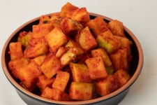 국산무우 깍두기 10kg 설렁탕 국밥 감자탕 순대국 전문점 가정용 업소용 : 오도독 에프앤씨