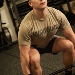 카키그라도 스크래치드 시그니처1 남성 반팔 크로스핏 티셔츠 짐웨어 머슬핏 데저트카키 : KHAKI GRADO