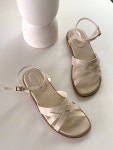 소재가 이쁜 기본스트랩샌들 4color : 153상인