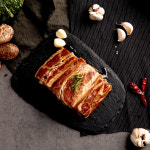 조선곳간 돼지 양념 삼겹살 갈비 수제 왕구이 500g : 조선곳간