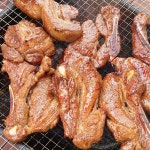 국내산 돼지갈비 숯불 돼지왕갈비 구이 1Kg : 캠핑 운동화