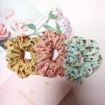 포근한 곰돌이 헤어슈슈 곱창밴드 스크런치 : 디어엔디어