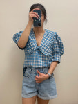 GANNI 여성 시어서커 체크  브이넥 러플 블라우스 F6853 : 뉴욕클로젯