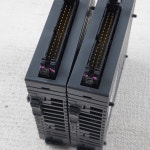 301735 / KEYENCE  KV-C16XTD  /  컨넥터락 한쪽깨짐  ,  대당가격 : 준 자동화