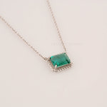 천연 에메랄드 세팅 엔틱 목걸이 : 브릴리언트다이아몬드