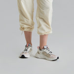 여성 러닝화 브리즈 마카롱크림 : 로핏스튜디오