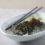 [밀키트] 네이처픽 해조 미역국수 비빔 메밀 곤약면 다시마 톳 해초국수 180g 10봉 소스택일 : 마켓올레