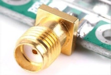 [상품코드 : NR-LNA20]  광대역 (10M~5GHz) 저잡음 무선 증폭기 (Max 20dB, 송신기 또는 수신기 전용) : 로직캠프