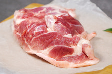 한돈 사태 1kg 벌터 유황돼지 수육용 장조림용 진공포장 : 삼산골 푸드
