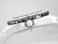 품절 CHANEL H5698 샤넬 J12 Quartz 여성용흰세라믹 33mm -LX2794A : 유스타임