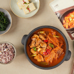 일미한돈국물김치찜 숙성김치와 돼지고기의 진한 국물 맛 : 일상적미식