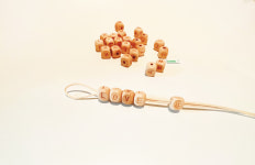 나무구슬 너도밤나무 알파벳 비즈 우드구슬  비즈  마크라메 라탄 공예 재료 DIY 부자재 1개 : 한국이따봉이