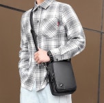 고급 가죽 남성 크로스백 직장인 출퇴근 멋진 미니 가방 : 재화네