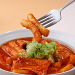 식도락상점 홍시떡볶이 밀키트 밀떡 쌀떡 2인분 분식 어묵 540g : 식도락상점
