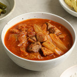 [설성목장] 얼큰 든든 한돈 갈비 김치찌개 (500g) 1팩 : 설성목장