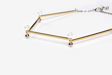 [모드곤] Simple Gold constellation Pearl Necklace 골드 바 진주목걸이 : 모드곤