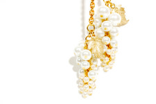 [모드곤] Pearls Grape with Gold Chain Necklace 포도진주 매듭 목걸이 : 모드곤