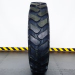 굴삭기타이어 9.00-20 18PR 튜브오비포함 : 타이어코리아 총판