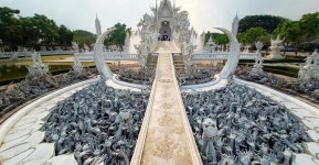 태국 치앙마이 치앙라이 블루 템플 & 화이트 템플 & 블랙하우스 & 온천 일일 투어 : 뜨거운청춘