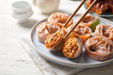 한끼식품 김치만두 김치왕만두 1.4kg : 더바른한끼