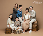 안중가족사진 스튜디오촬영 의상대여 컨셉사진관 포시즌패밀리 헤어메이크업이벤트 : 포시즌패밀리 천안아산점