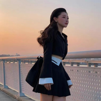 브키 하이틴 크롭 자켓 플레어 미니 스커트 투피스 세트 : 예쁜친구