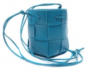 보테가베네타 버킷백 가방 인트레치아토 카세트 스몰 버킷백 미니 : No.7