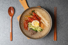 육각수냉면 새콤달콤 물냉면 비빔냉면 해장에 좋은 칡냉면 밀키트 : 육각수식품