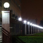 LED가로등 태양광가로등 야외가로등 태양광 LED 조명 장식 야외 정원 아크릴 라운드 볼 벽 기둥 뒤뜰 베란다 테라스 : 만물자재상