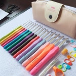 뜨개바늘 뜨개질 바늘 1set 부드러운 핸들 크로 셰 질 세트 인체 공학적으로 설계된 그립 매우 편안한 알루미늄 질 키트 직조 도구 : 해피상자
