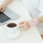 [라이크스킨] 손목 보호대 핑크 : 일상코리아 주식회사