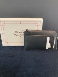 [MCQUEEN] [BOTTO] 알렉산더맥퀸 로고 프린트 지퍼 카드홀더 600390 1SJ8B 1092 : 여주375아울렛 BOTTO