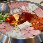 킹콩부대찌개 프리미엄 밀키트 캠핑용 : 솔담몰