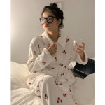 수입 여성 잠옷 귀여운 체리 봉제 산호 벨벳 파자마 겨울 두꺼운 소매 홈 웨어 가을 파티 러블리 : Moonk