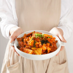 춘천 학곡리 막국수 닭갈비 맛집 택배 밀키트 캠핑 음식(별도 포장된 양념을 모두 고기와 야채에 넣어서 볶아드세요) : 학곡리막국수닭갈비