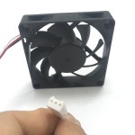 좋은 2 조각 F7015 70mm 데스크탑 팬 쿨러 컴퓨터 냉각 12V 저소음 3 핀 커넥터 PC 컨트롤러 : YOUNG-MAN