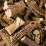 약초박사 국내산 고삼 너삼 도둑놈의지팡이 고삼 차 뿌리 : 약초 박사